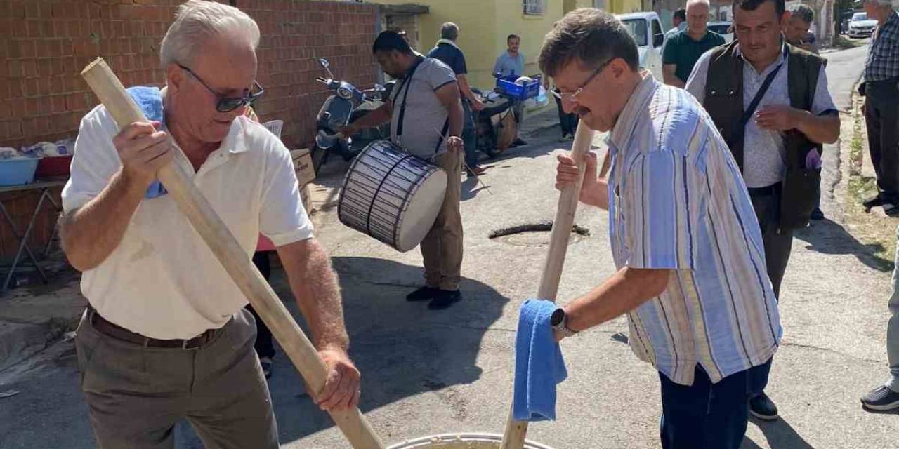 Burhaniye’de Keşkek Düğünlerin Vazgeçilmezi Oldu