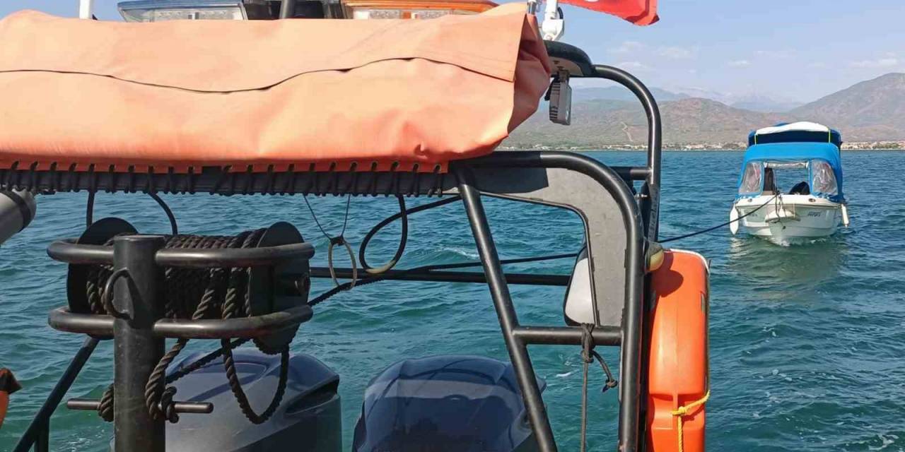 Makine Rızası Yapan Tekneyi Kıyem Ekipleri Kurtardı