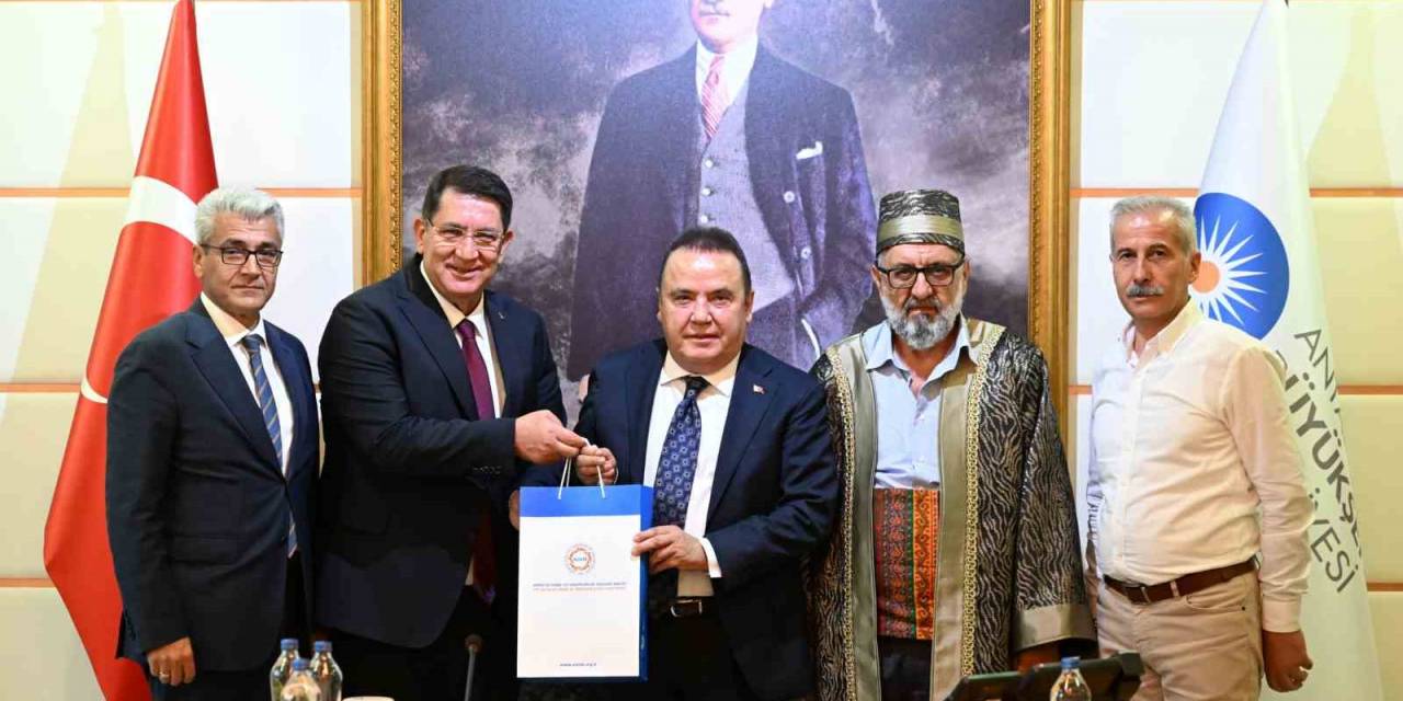 Başkan Böcek, Esnaf Temsilcilerini Ağırladı