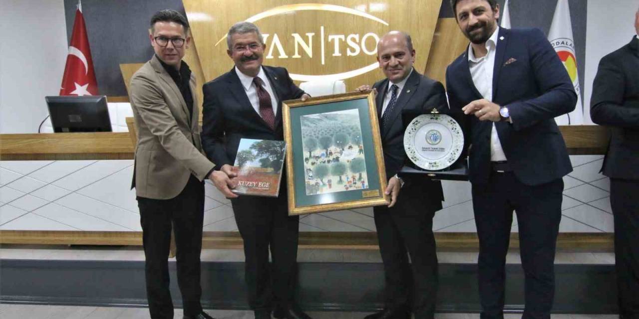 Edremit’ten Edremit’e Uçak Seferleri İçin Bir Araya Geldiler