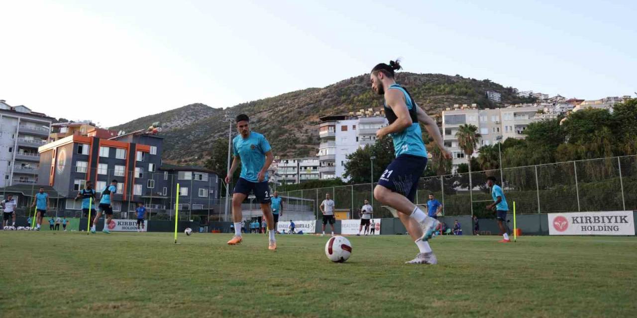 Alanyaspor, Fenerbahçe Maçı Hazırlıklarına Başladı