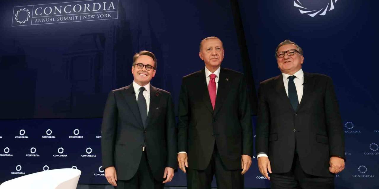 Cumhurbaşkanı Erdoğan: "Atacağımız Adımla Yeni Bir Dünyayı İnşa Etme Fırsatını Bulacağız"