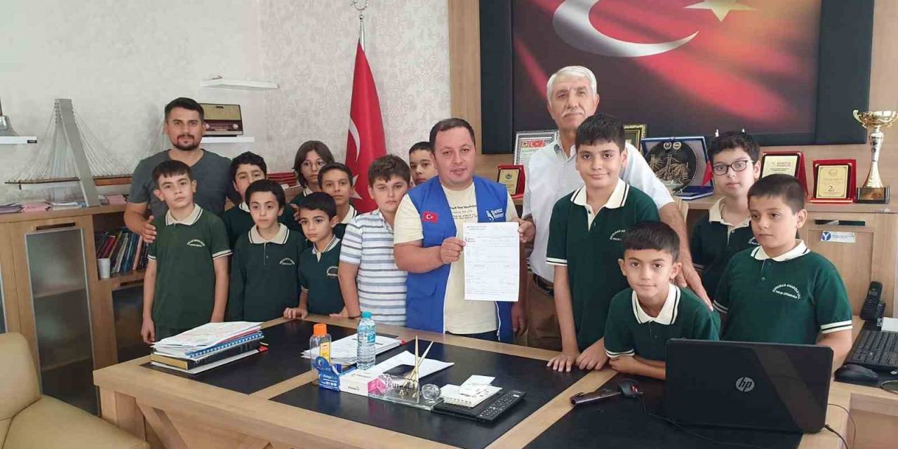 Depremzede Öğrencilerden Fas’ta Ki Depremzedelere Yardım