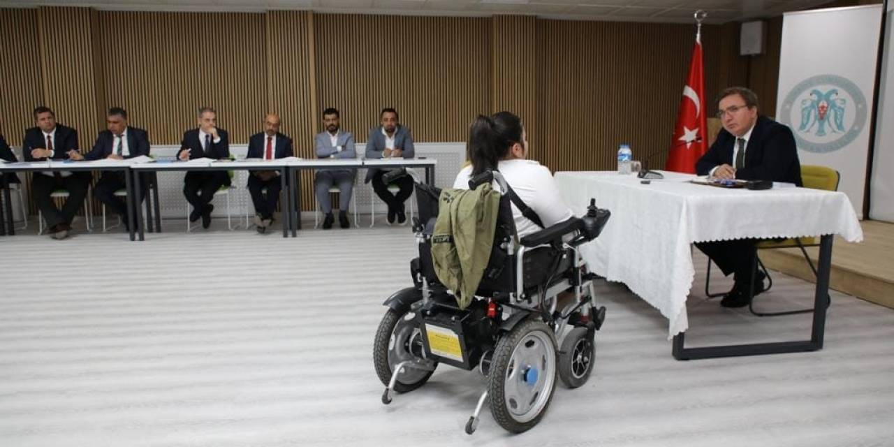 Vali Aydoğdu, “Halk Günü” Toplantısında Vatandaşları Dinledi