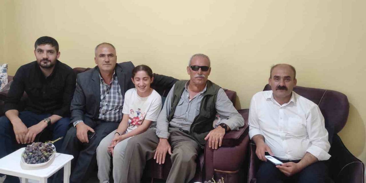 Vatan Savunmasında Gözlerini Ve Bir Ayağını Kaybeden Gazi, 10 Çocuk Büyütmenin Gururunu Yaşıyor