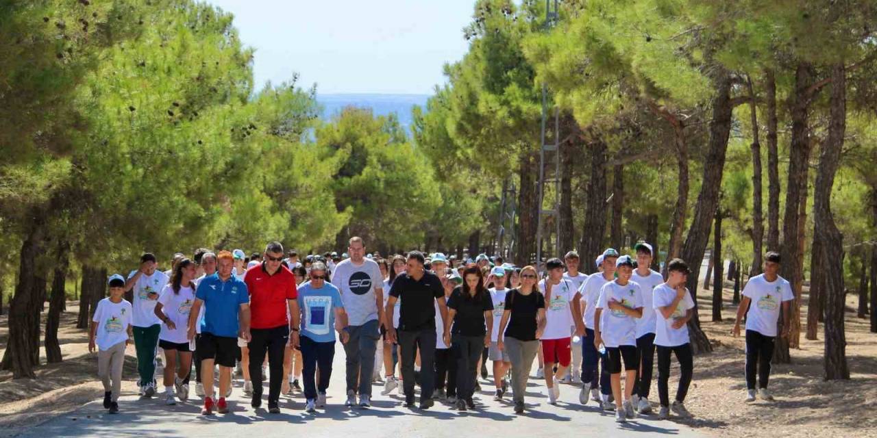 Doğa Yürüyüşü, Gençlerden Büyük İlgi Gördü