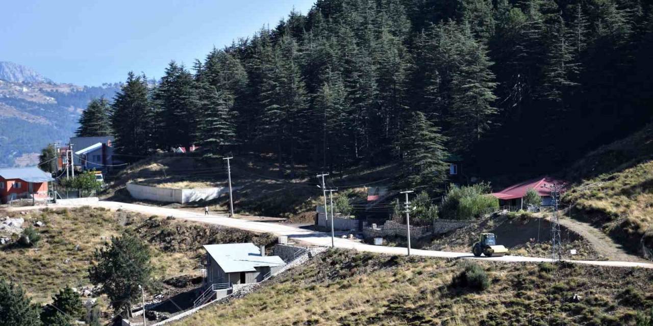 Kökez Yaylası Sakinleri Yollarına Kavuştu