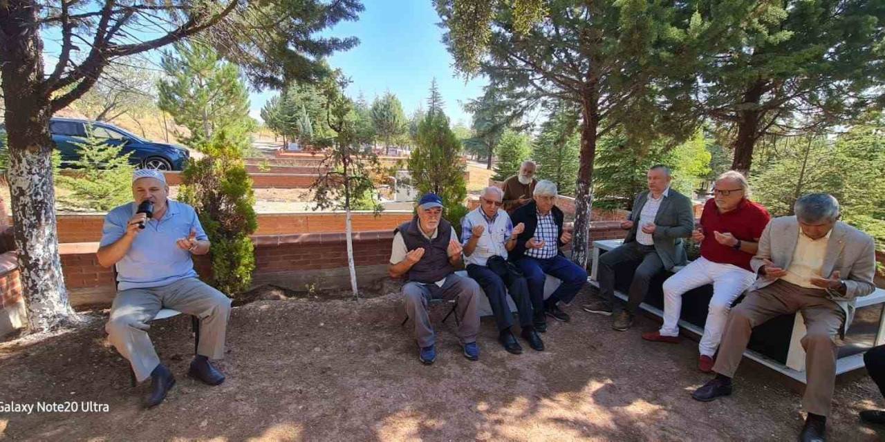 Eskişehir Türk Ocağı’nın Eski Başkanı Sedat Yurtseven Mezarı Başında Anıldı