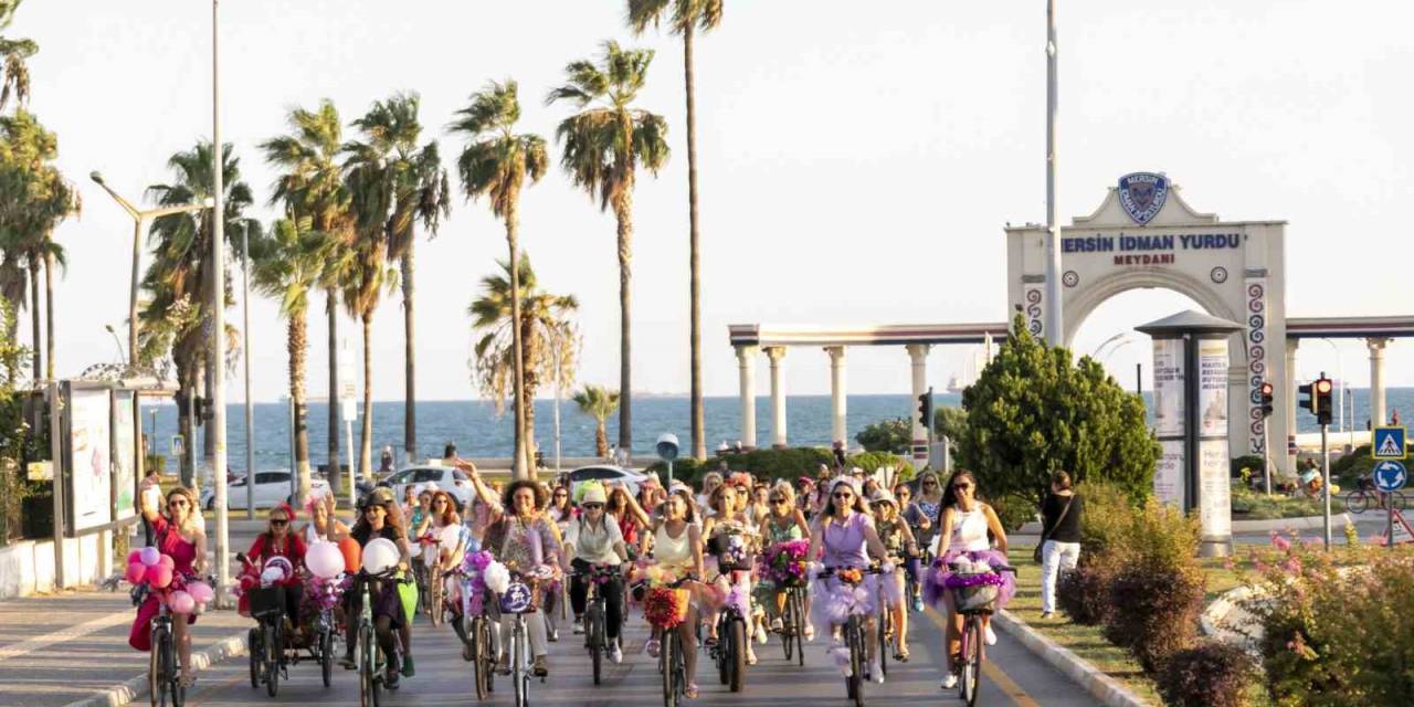 Süslü Kadınlar, Bisiklet Farkındalığı İçin Pedal Çevirdi