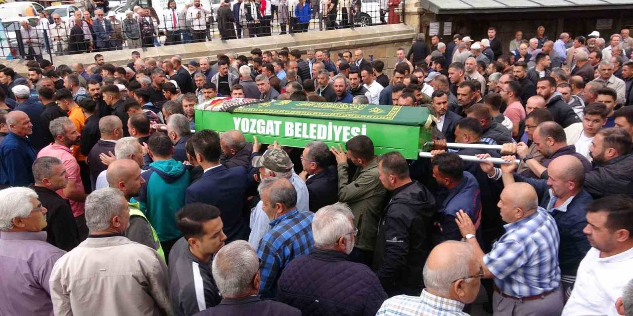 Kazada Hayatını Kaybeden Lise Öğrencisi Son Yolculuğuna Uğurlandı