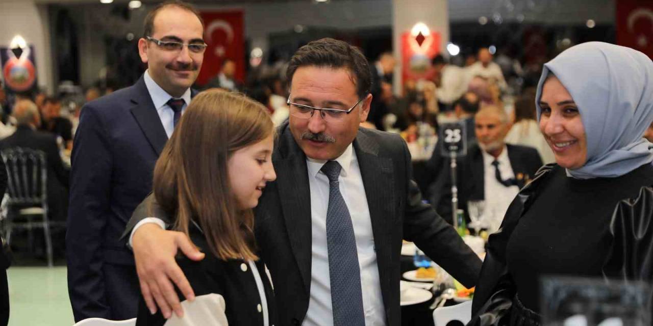 Vali Çiçek, Gaziler Onuruna Yemek Verdi