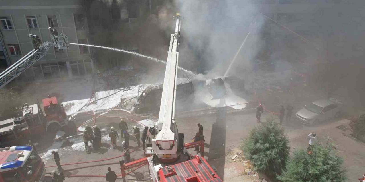 Başkentte Sünger Fabrikasında Yangın: 1 Kişi Hayatını Kaybetti