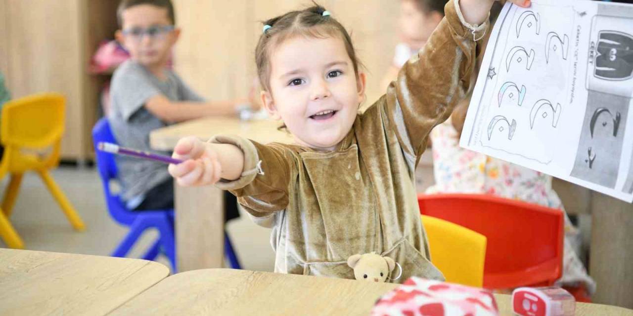 Minikler Bu Kurslarda Eğlenerek Öğreniyor