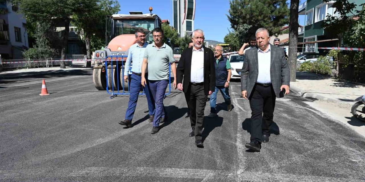 Başkan Başdeğirmen, Asfalt Çalışmasını Yerinde İnceledi