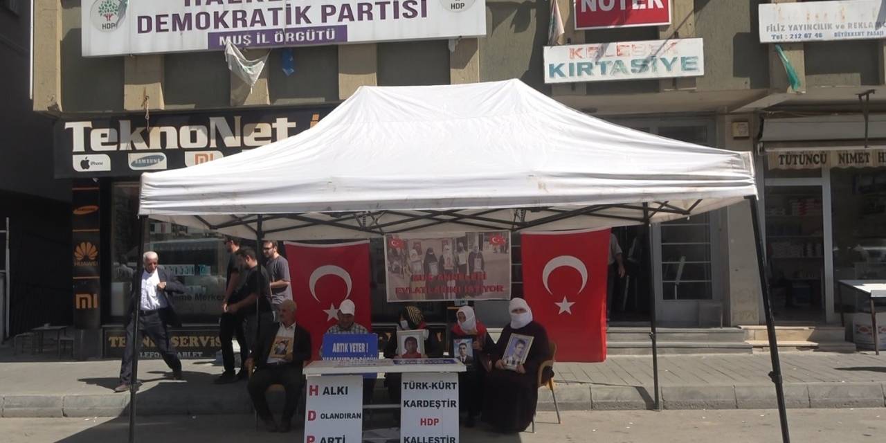 Muş’ta Annelerin Evlat Nöbeti Devam Ediyor