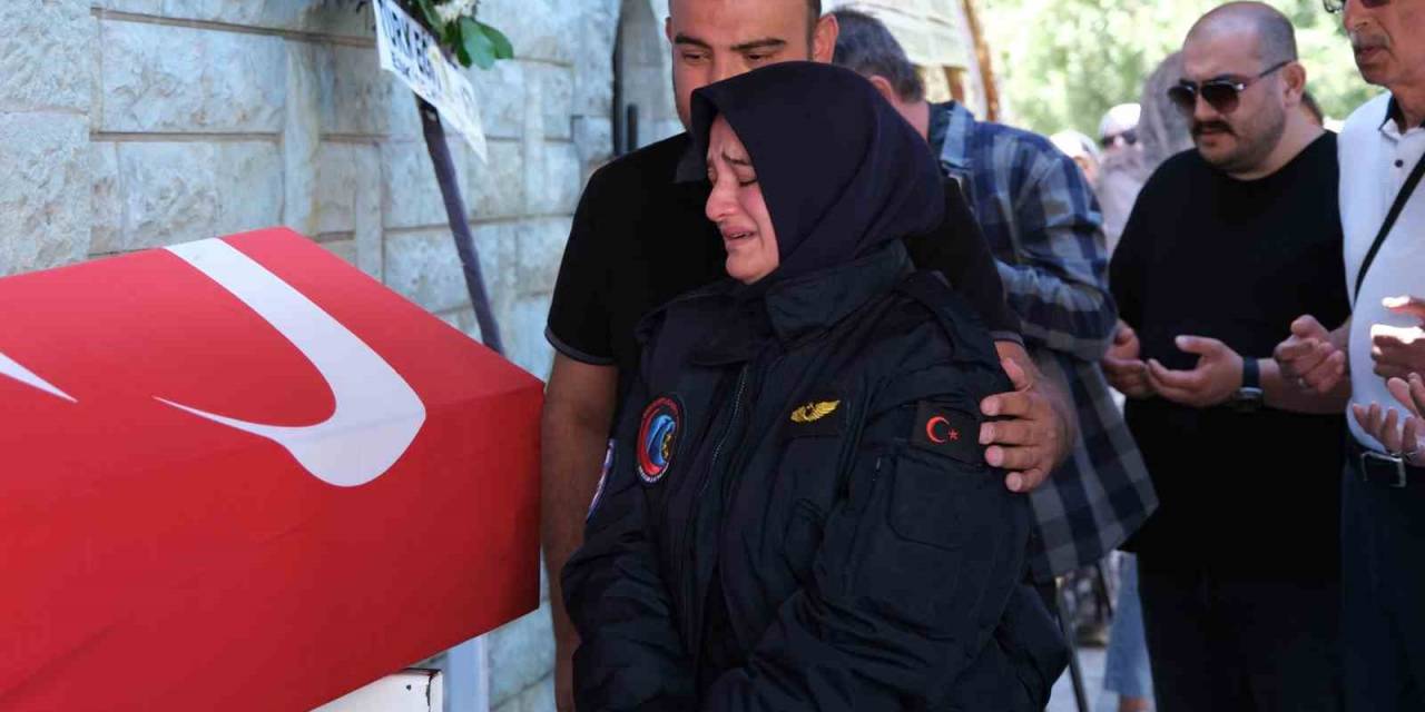 Pilot Mehmet Akif Tutuk Gözyaşları İçinde Son Yolculuğuna Uğurlandı