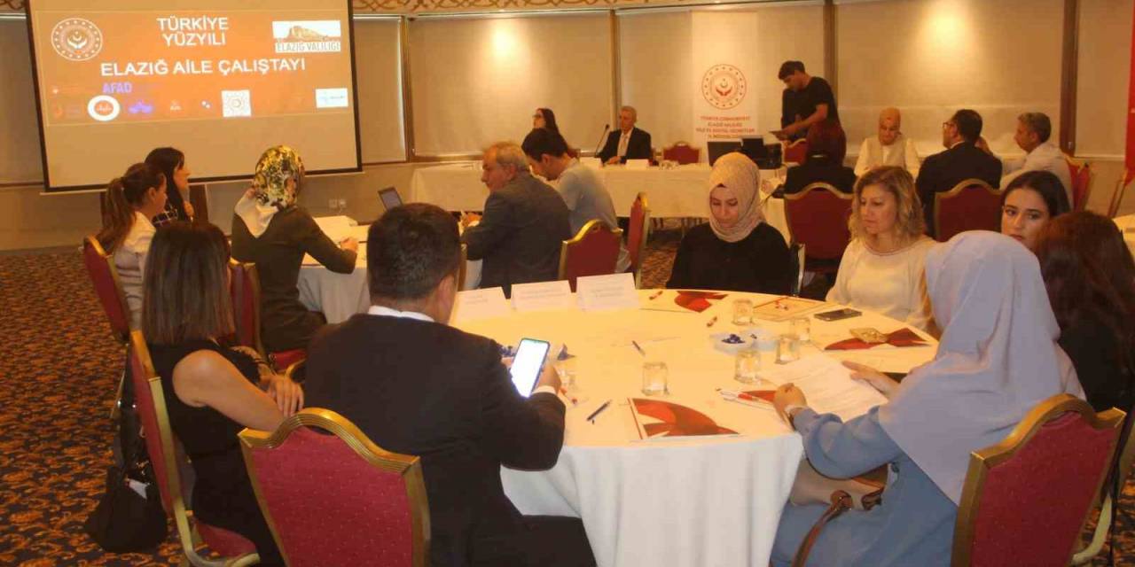 Elazığ’da ‘Aile Çalıştayı’ Düzenlendi