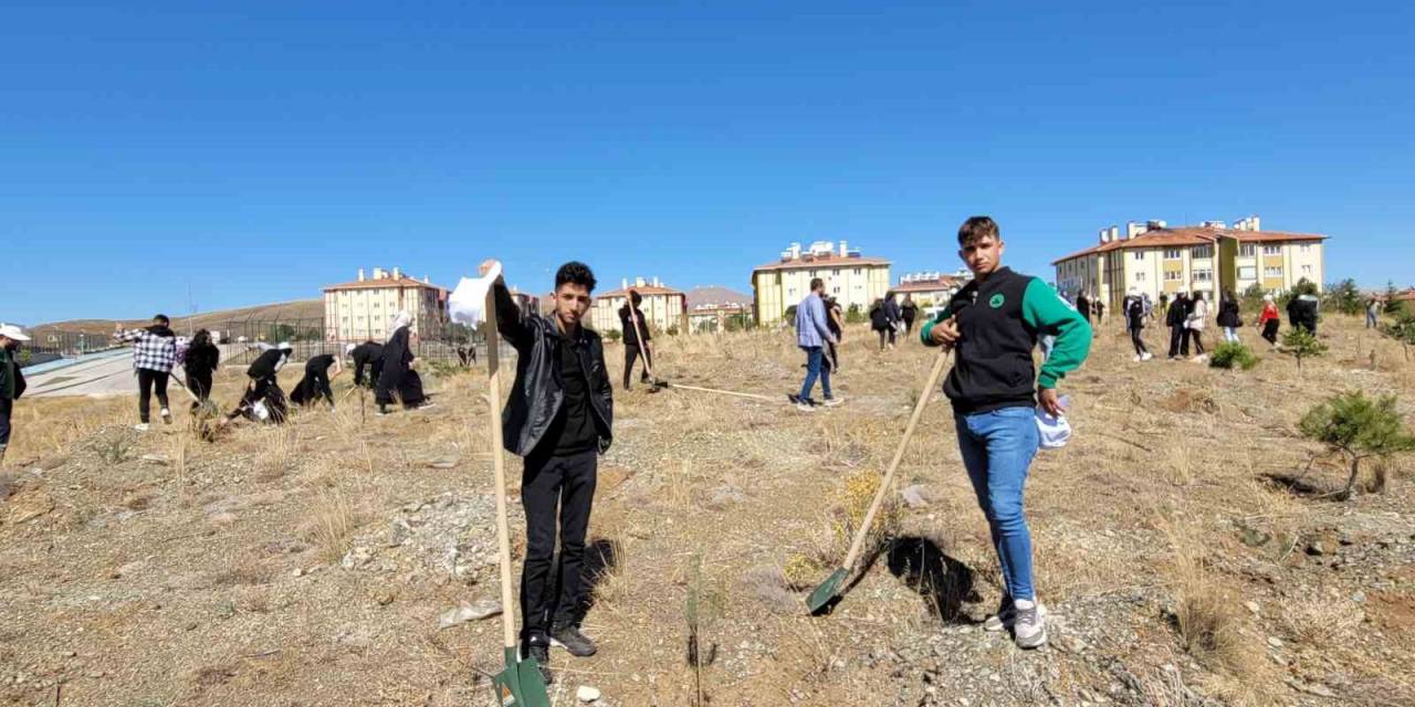 Kayseri Büyükşehir, Türkiye Yüzyılı Vizyonu İle Kent Ormanları Oluşturuyor