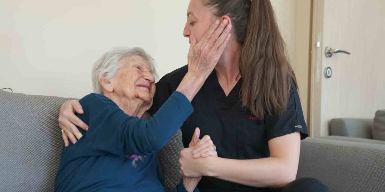 Tepebaşı Alzheimer Hastalarını Yalnız Bırakmıyor