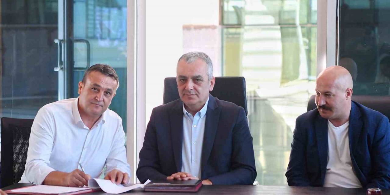 Konyaaltı’nda İşçileri Sevindiren Protokol