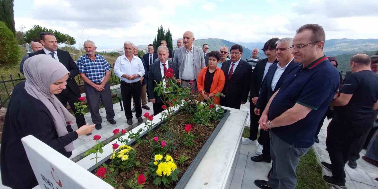 Hain Saldırıda Şehit Olan Başsavcı Murat Uzun Kabri Başında Anıldı