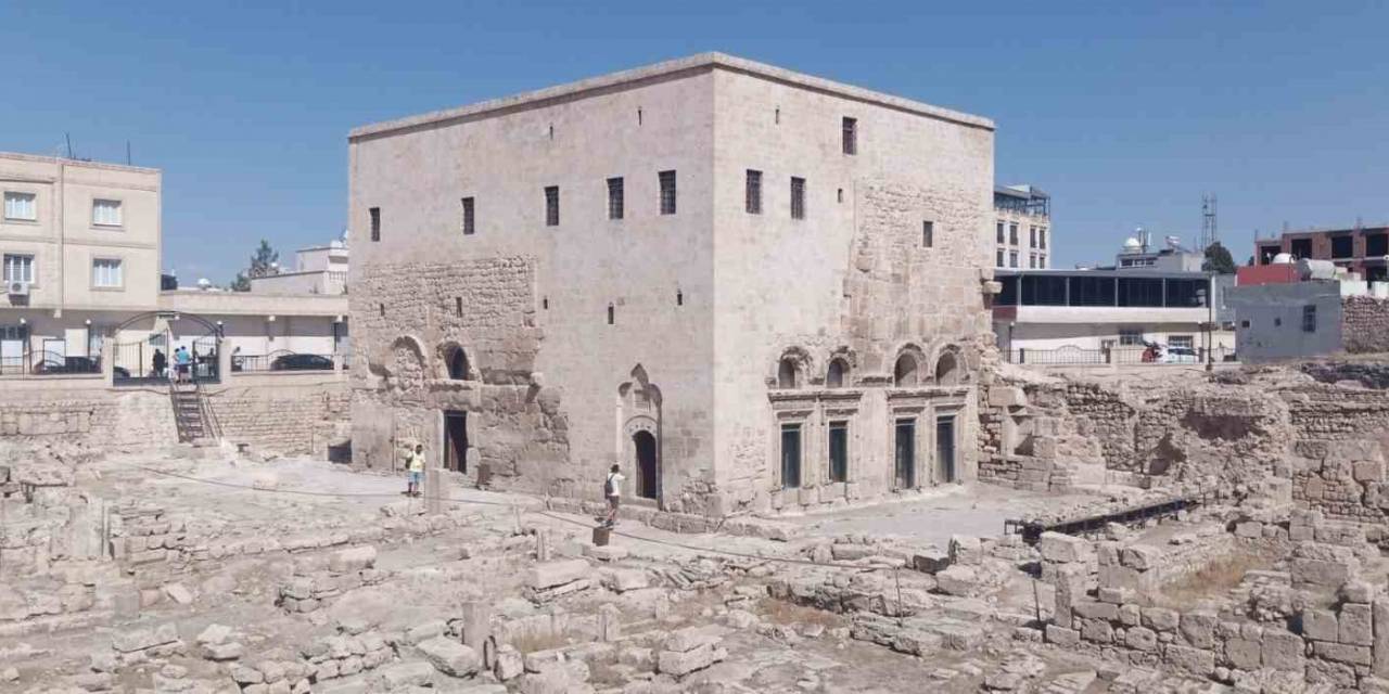 İki Dini Yüzyıllardır Aynı Avluda Buluşturan Tarih