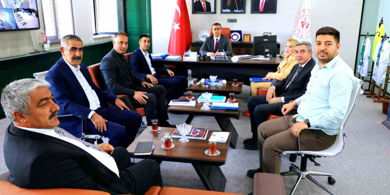 Ağrı’da İlçe Müdürleriyle Değerlendirme Toplantısı Yapıldı