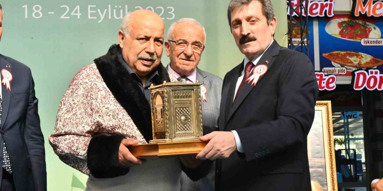 Samsun’da Yılın Ahisi 60 Yıllık Ayakkabıcı Seçildi