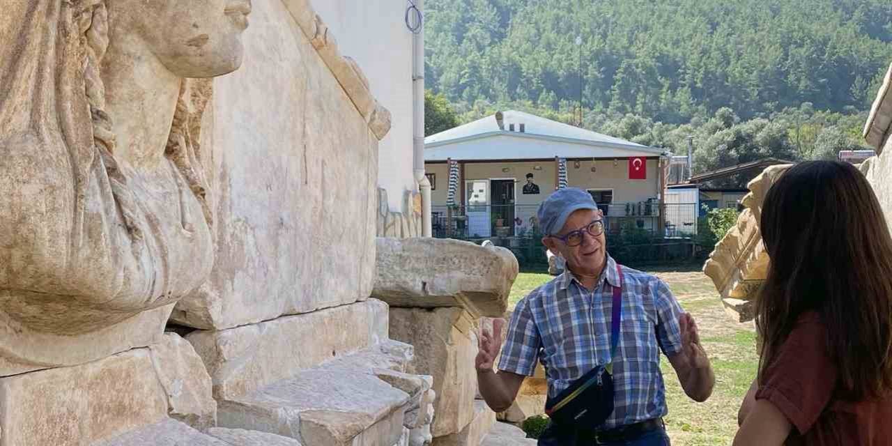 Dünyanın En Önemli Tarihçisi Stratonikeia’yı Ziyaret Etti