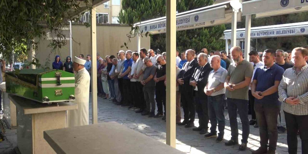 Yelkenkanat Pilotu Gözyaşlarıyla Toprağa Verildi