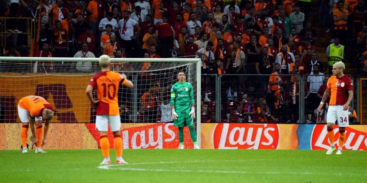 Uefa Şampiyonlar Ligi: Galatasaray: 0 - Kopenhag: 1 (İlk Yarı)
