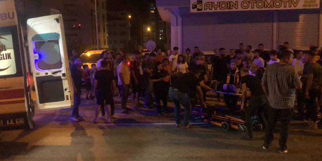 Adana’da Otomobil Motosiklete Çarptı: 1 Yaralı