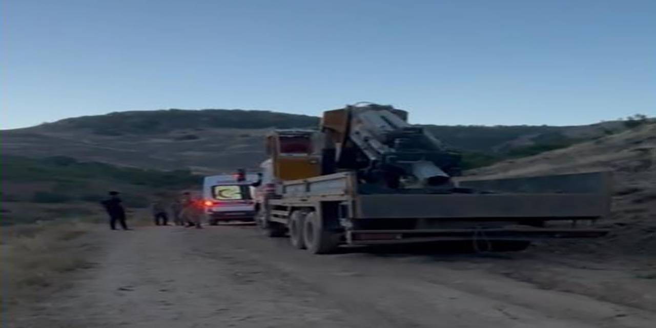 Muş’ta Devrilen Kepçede Sıkışan Operatörü Afad Ekipleri Kurtardı