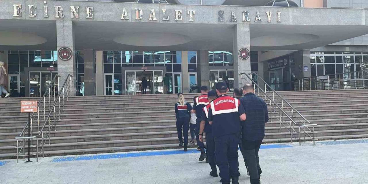 Yurt Dışına Kaçmaya Çalışan 9 Fetö Şüphelisinden 8’i Tutuklandı