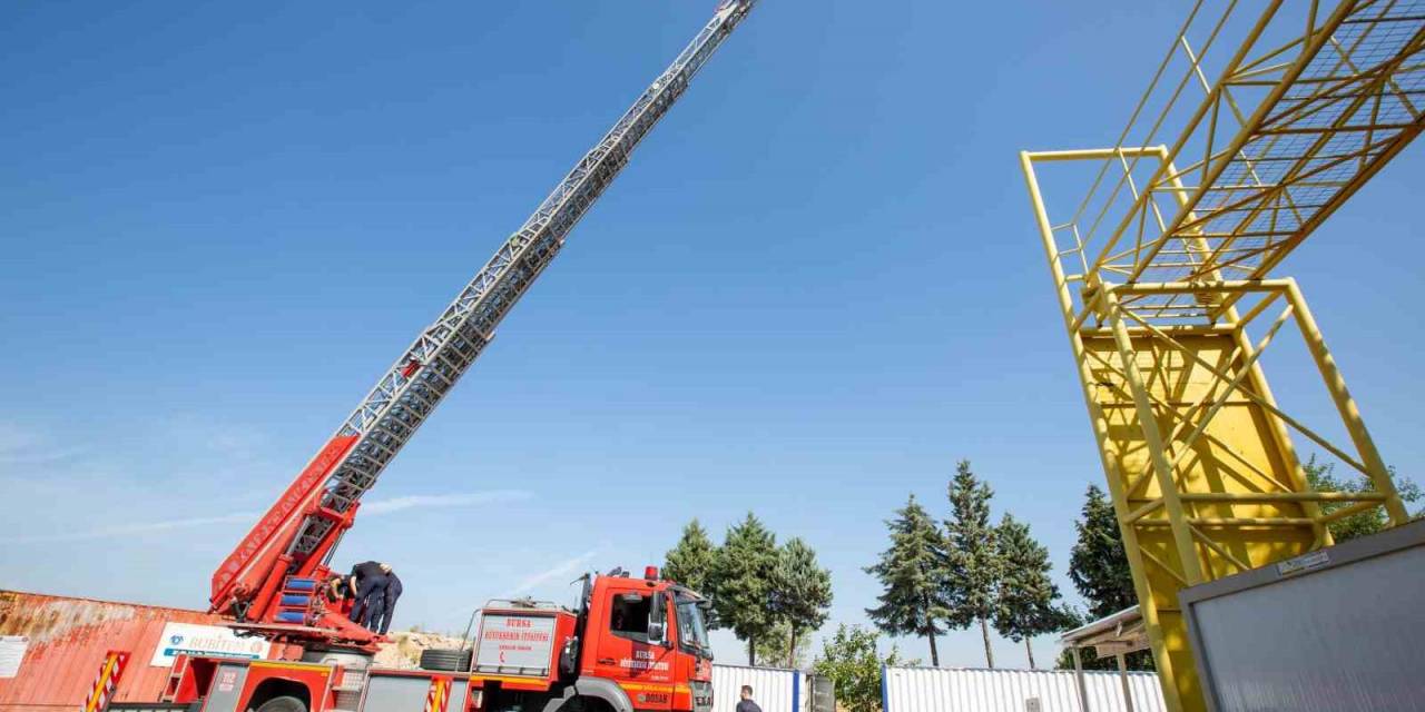 İtfaiyenin Her Eğitimi Gerçek Gibi Tatbikat