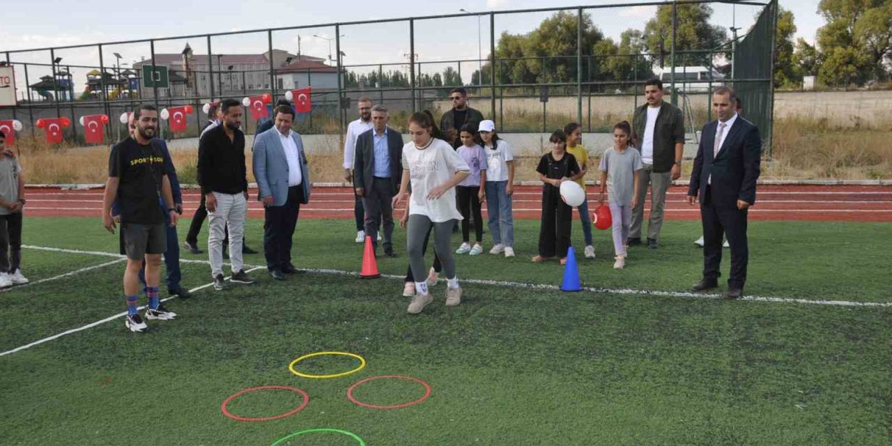 Bulanık’ta Spor Şenliği Yapıldı