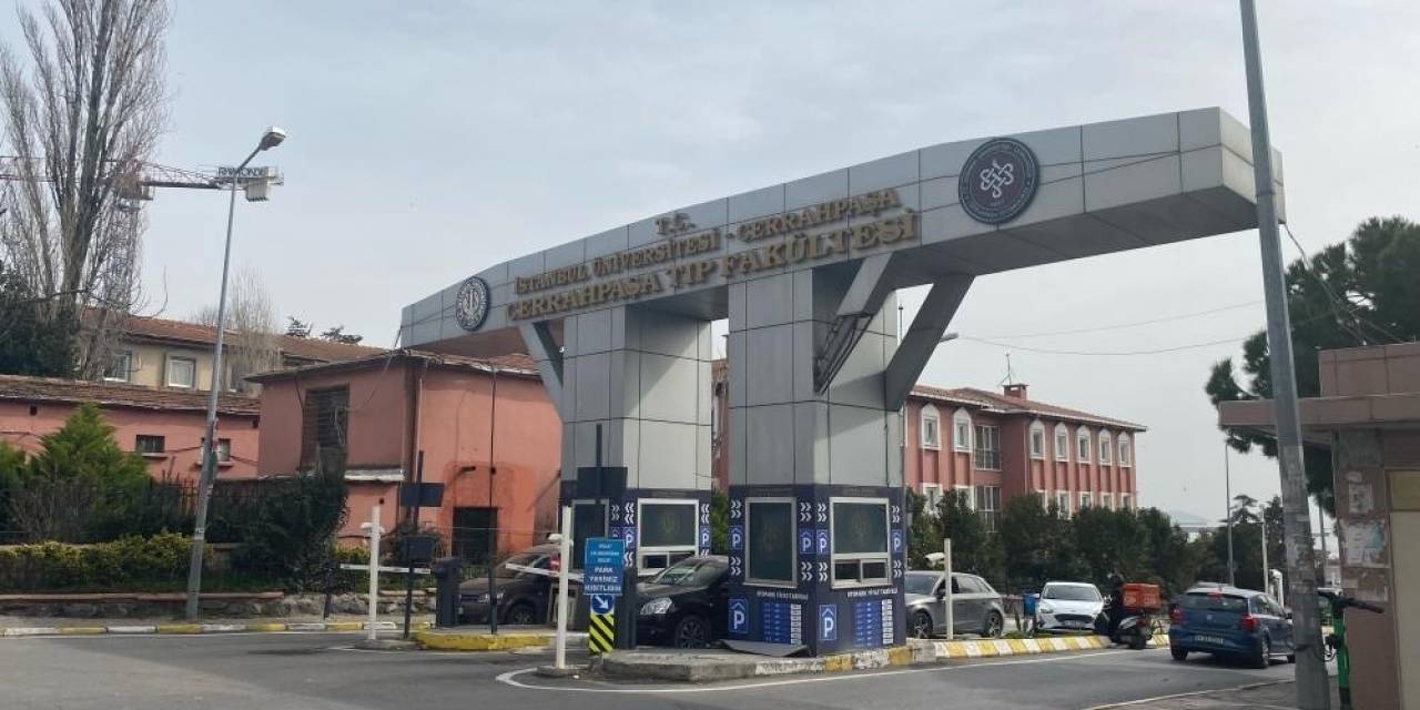 Cerrahpaşa’da Başörtülü Öğrenciye Taciz İddiasında Prof. Dr. Hakan Karpuz’a 3 Ay Görevden Uzaklaştırma