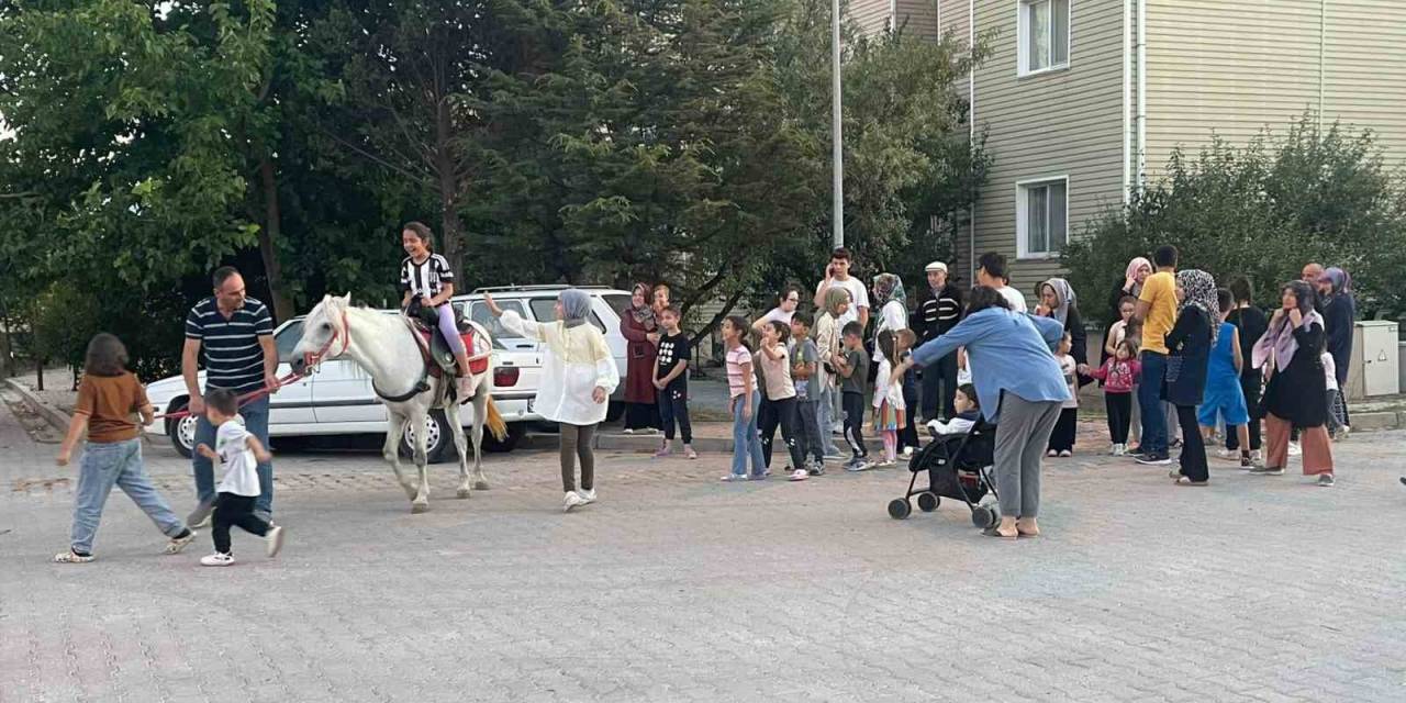Hisarcık’ta Çocukların At Sevgisi