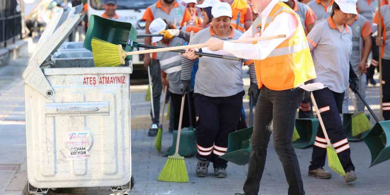 Menemen Belediyesinden Dünya Temizlik Günü Etkinliği