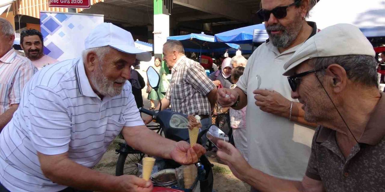 Onlar Kentin Dondurmacı Dedeleri