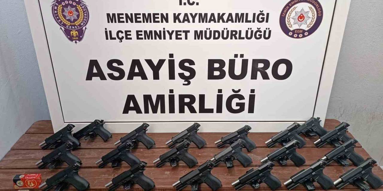 Suç Makinesi Sahte Kimlikle Silah Ticareti Yaparken Yakalandı