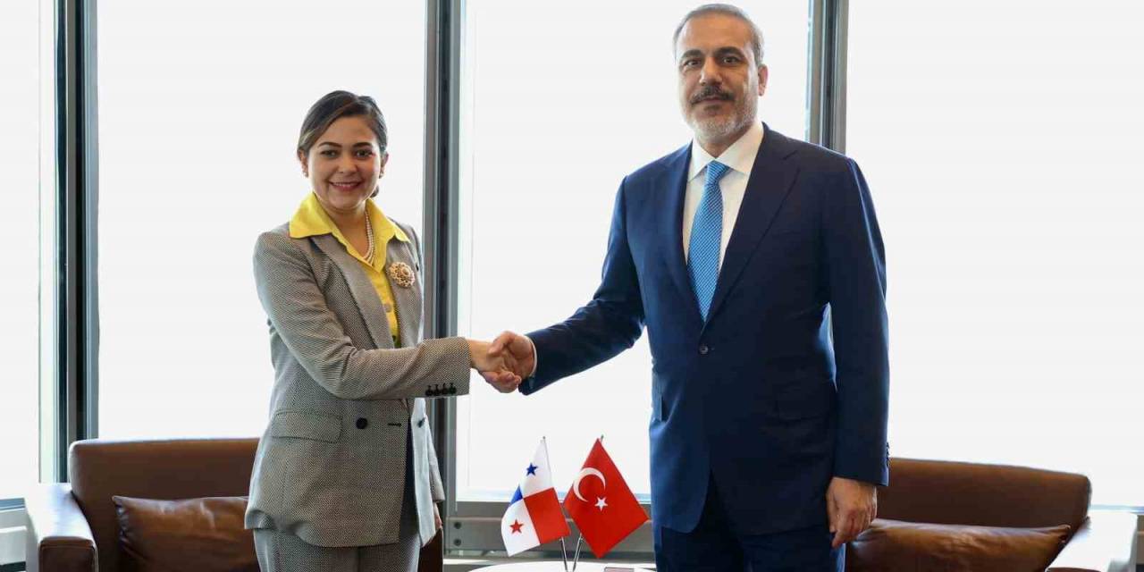 Dışişleri Bakanı Fidan, Panama Dışişleri Bakanı Mencomo’yla Görüştü