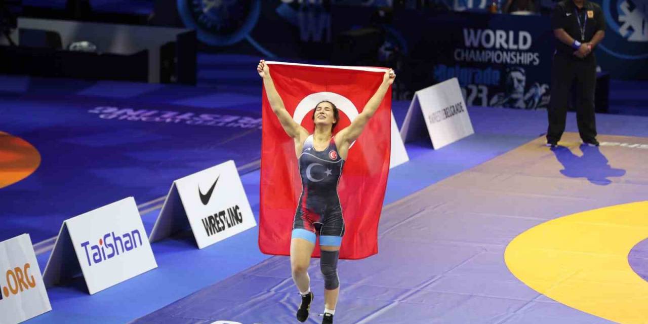 Buse Tosun Çavuşoğlu, Dünya Şampiyonu Oldu