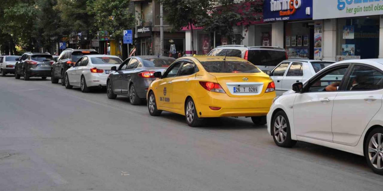 Vatandaşlar Eskişehir’deki Trafik Sorununa Çözüm Bulunmasını Bekliyor