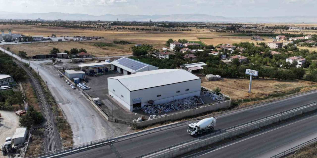 Deprem Bölgesi Malatya’da 3 Milyon Kilo Atık Geri Dönüşüme Kazandırıldı