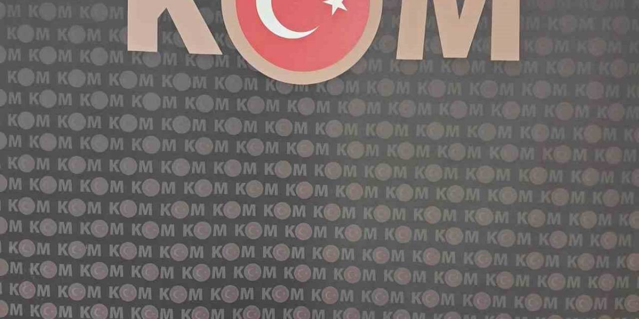 Kırıkkale’de Kaçak Ütün Ve Kozmetik Ürün Ele Geçirildi: 6 Gözaltı