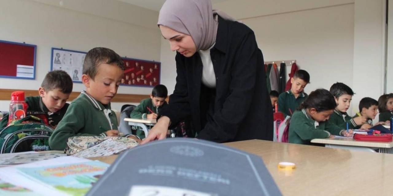 Öğretmenlik Kariyer Basamakları Yazılı Sınavı Uygulama Kılavuzu Yayımlandı