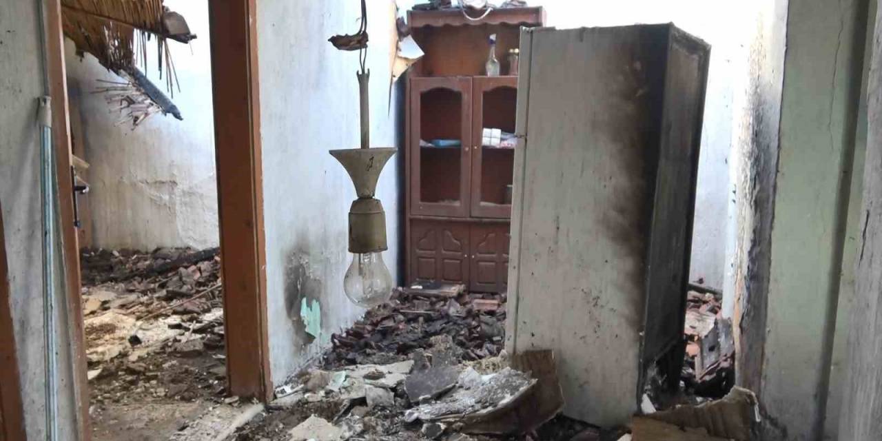Yangında Mahsur Kalan Yaşlı Adam Böyle Kurtarıldı