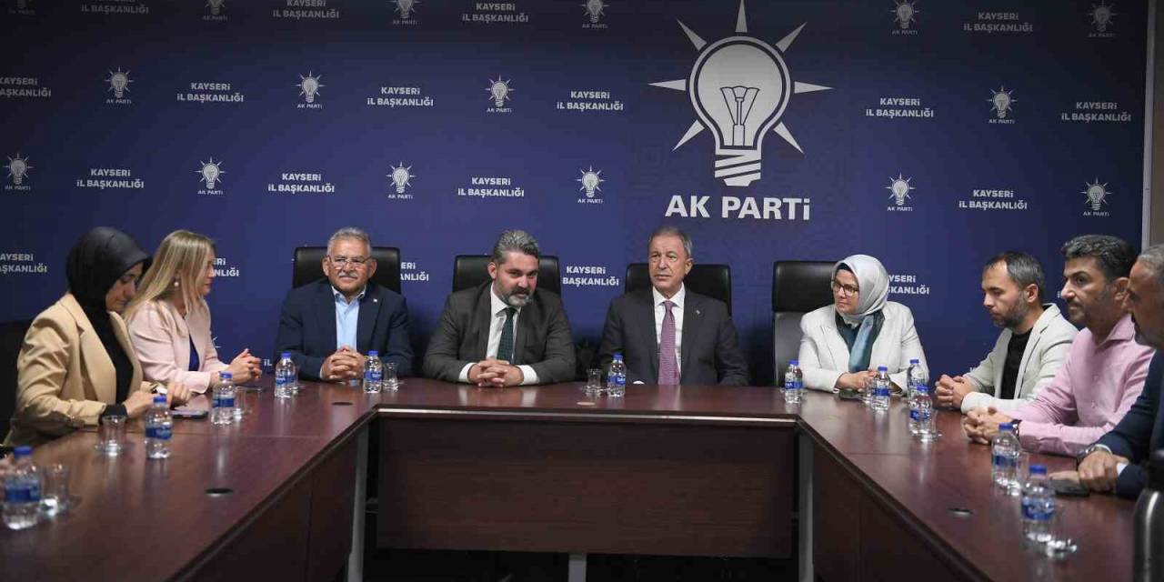 Akar Ve Büyükkılıç’tan Ak Parti Teşkilatı İle Tanışma Toplantısı