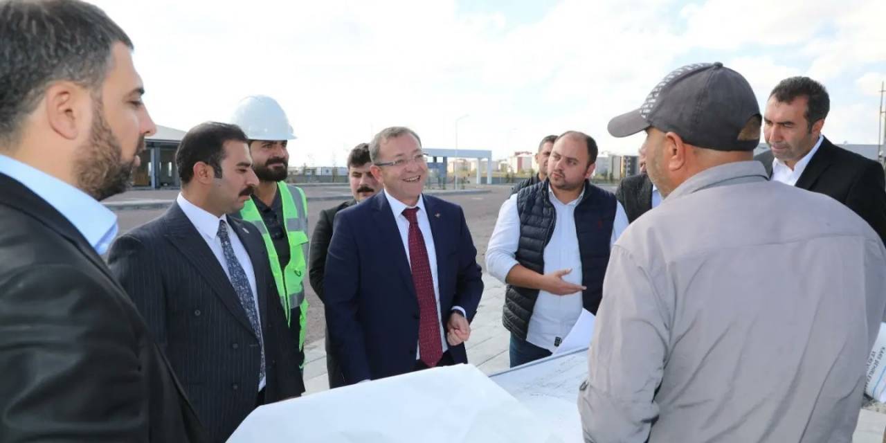 Kars’ta Modern Otogar’da Çalışmalar Sürüyor